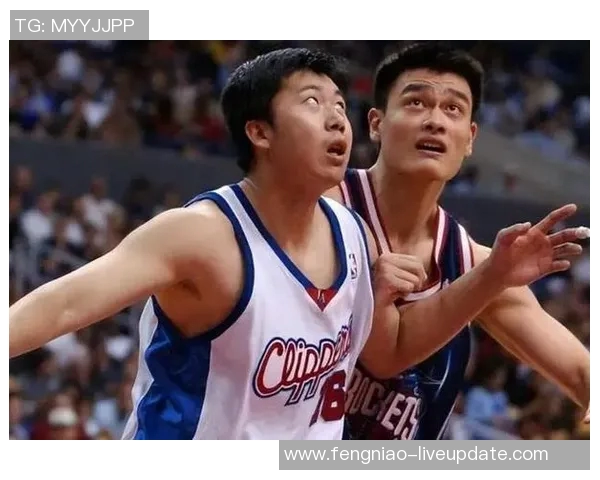 姚明在采访现场分享篮球生涯故事与未来发展展望引发热烈讨论