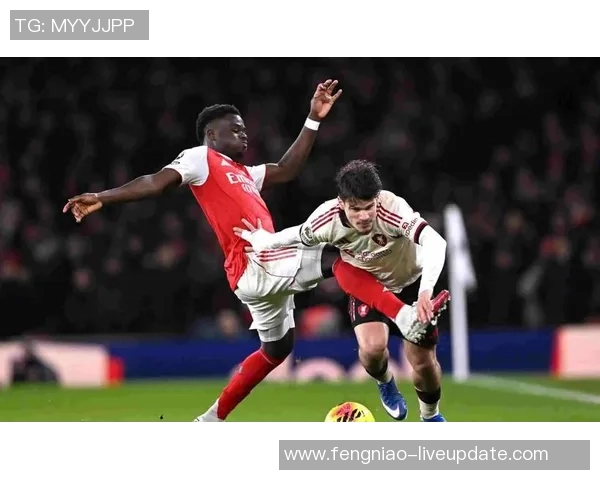 国王杯阿森纳与多特蒙德战平补时进球引发争议判罚全场沸腾