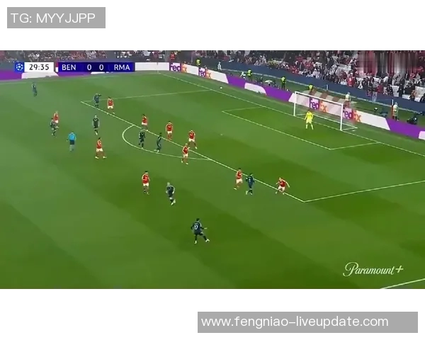 德甲激战本菲卡与阿森纳鏖战至平局绝杀瞬间引发全场狂欢