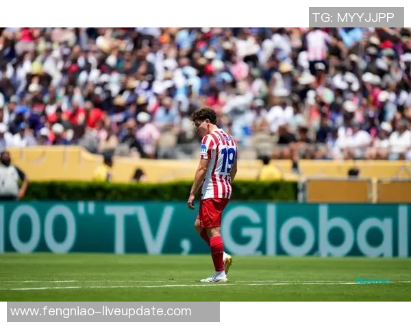 世界杯激战皇马与马竞平局绝杀瞬间引发争议判罚全场沸腾 世界杯激战皇马与马竞平局绝杀瞬间引发争议判罚全场沸腾