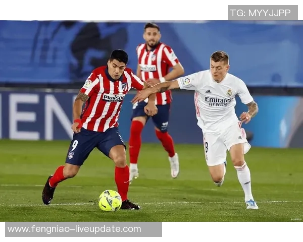 友谊赛精彩对决巴黎圣日耳曼与巴萨战成平局引发全场热议